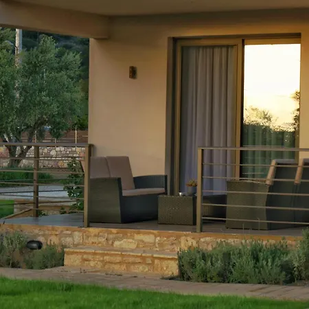 Three Charites Apartment *
