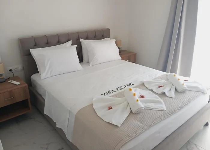 Three Charites Apartment *