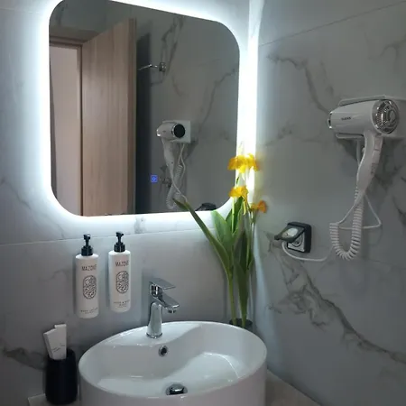 Three Charites * Gialova