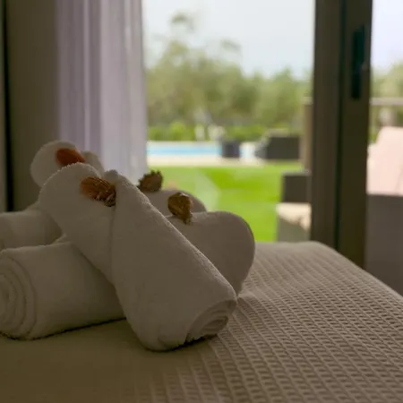 Apartament Three Charites *