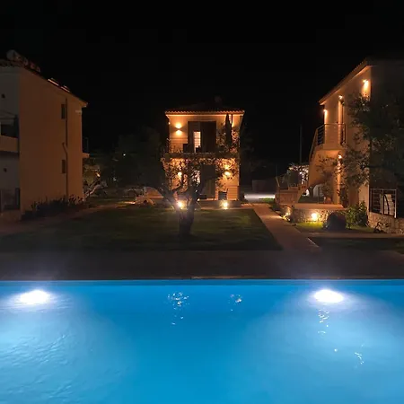 Three Charites Apartament