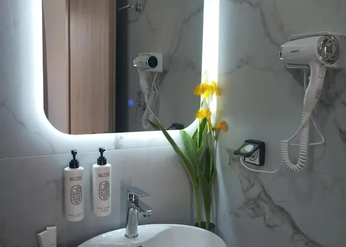 Three Charites * Gialova