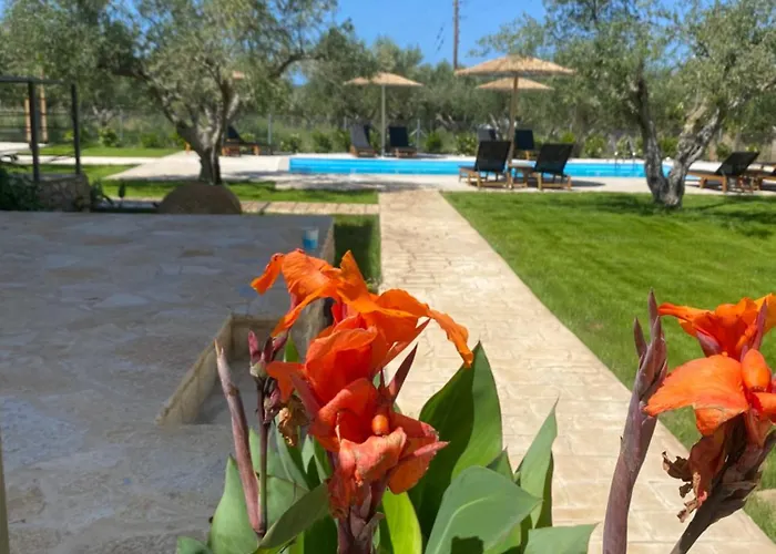 Three Charites Gialova