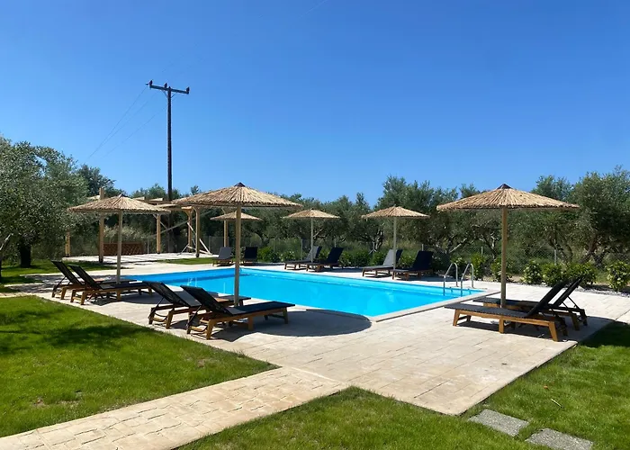 Three Charites Gialova